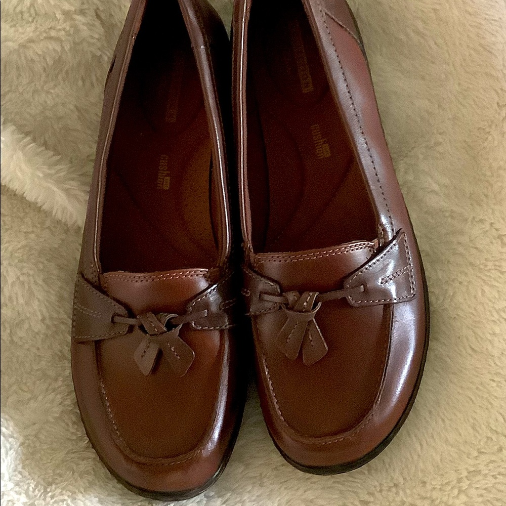 NWOT Clarks Brown Leather Loafers